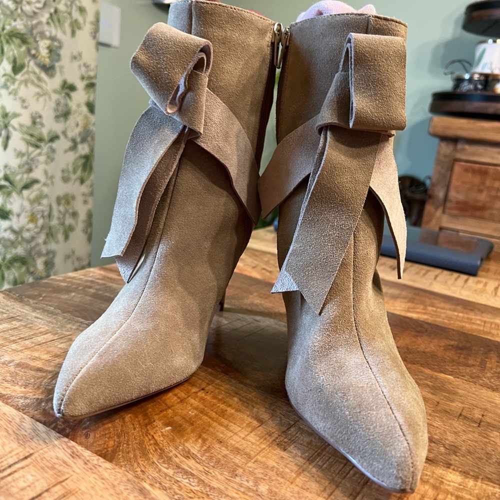 Joyfolie Suede Boots size 7